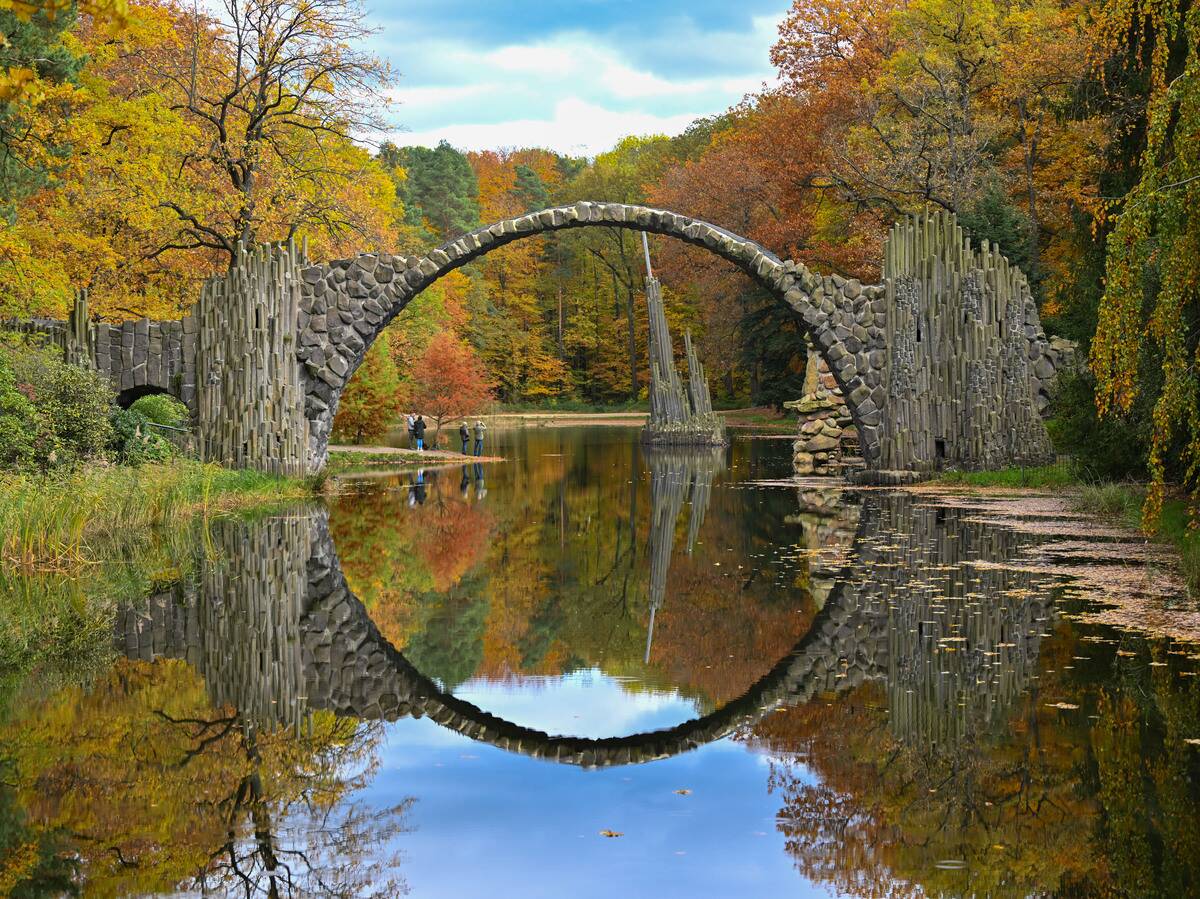 Autumn at the Rakotzbrücke bridge in Kromlau