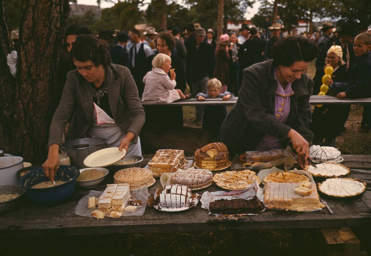 Cutting The Pies And Cakes At The Barbeque Dinner