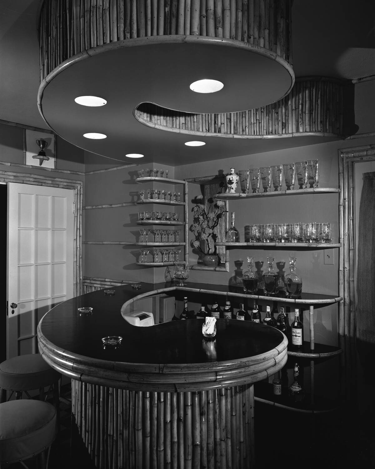 Furniture Settings & Home Interiors