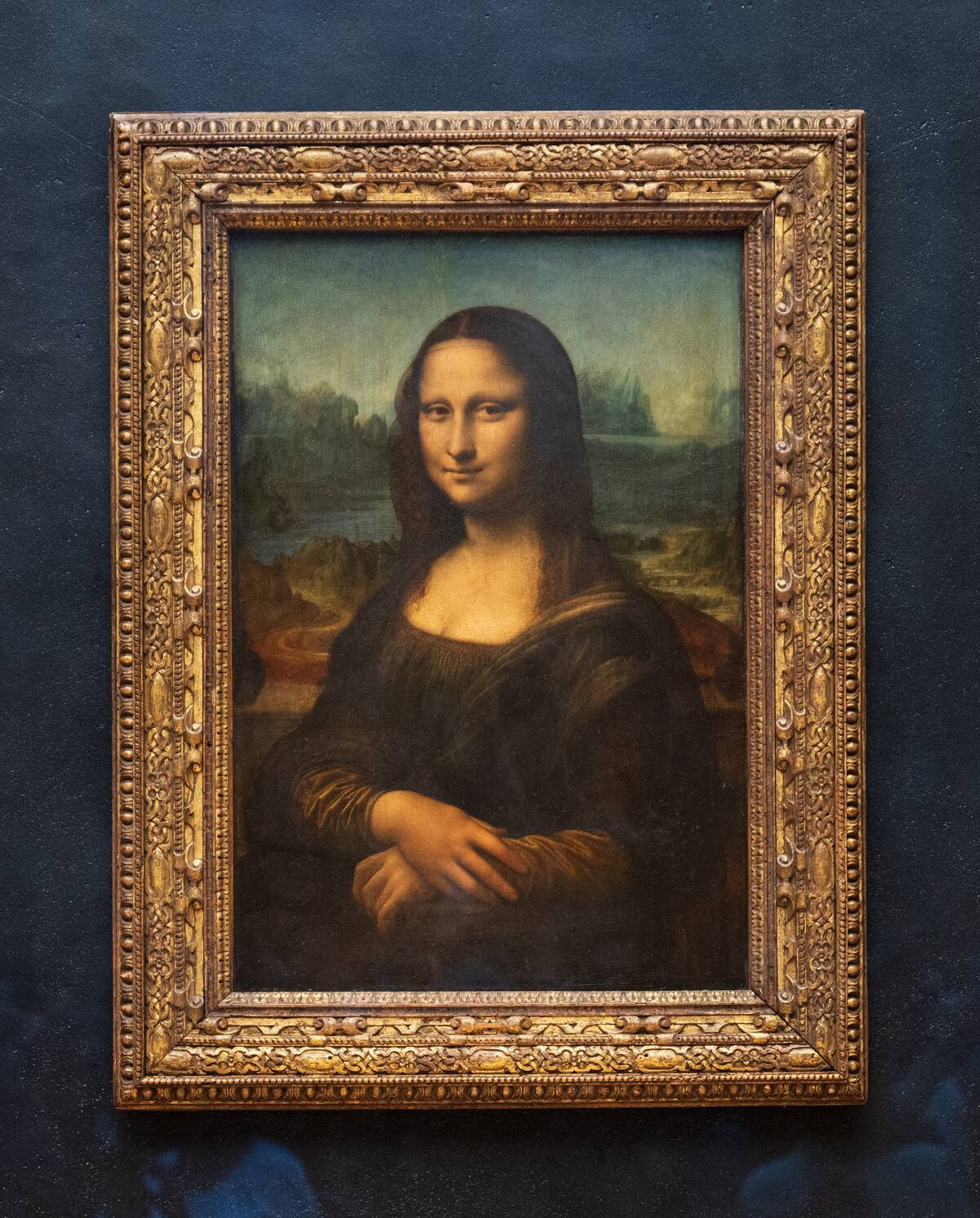 Jewels Stolen In Raid On Louvre Museum In Paris