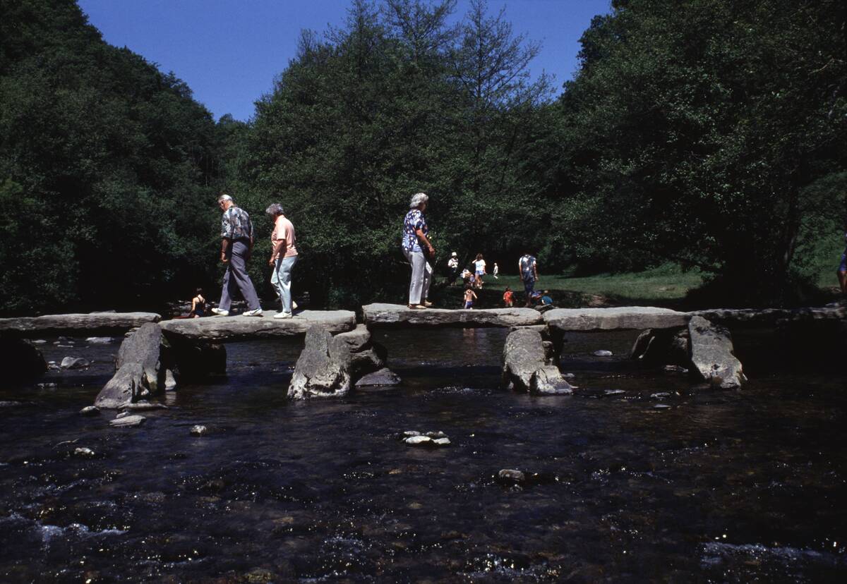 Le Tarr Steps dans le parc national d'Exmoor