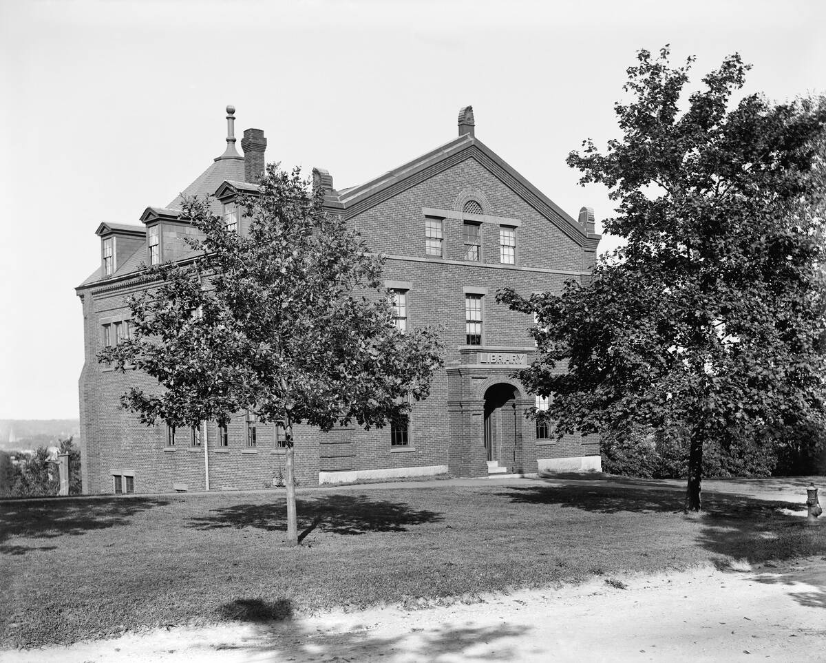 Library, Tufts College, Massachusetts, USA, Detroit Publishing Company, 1900