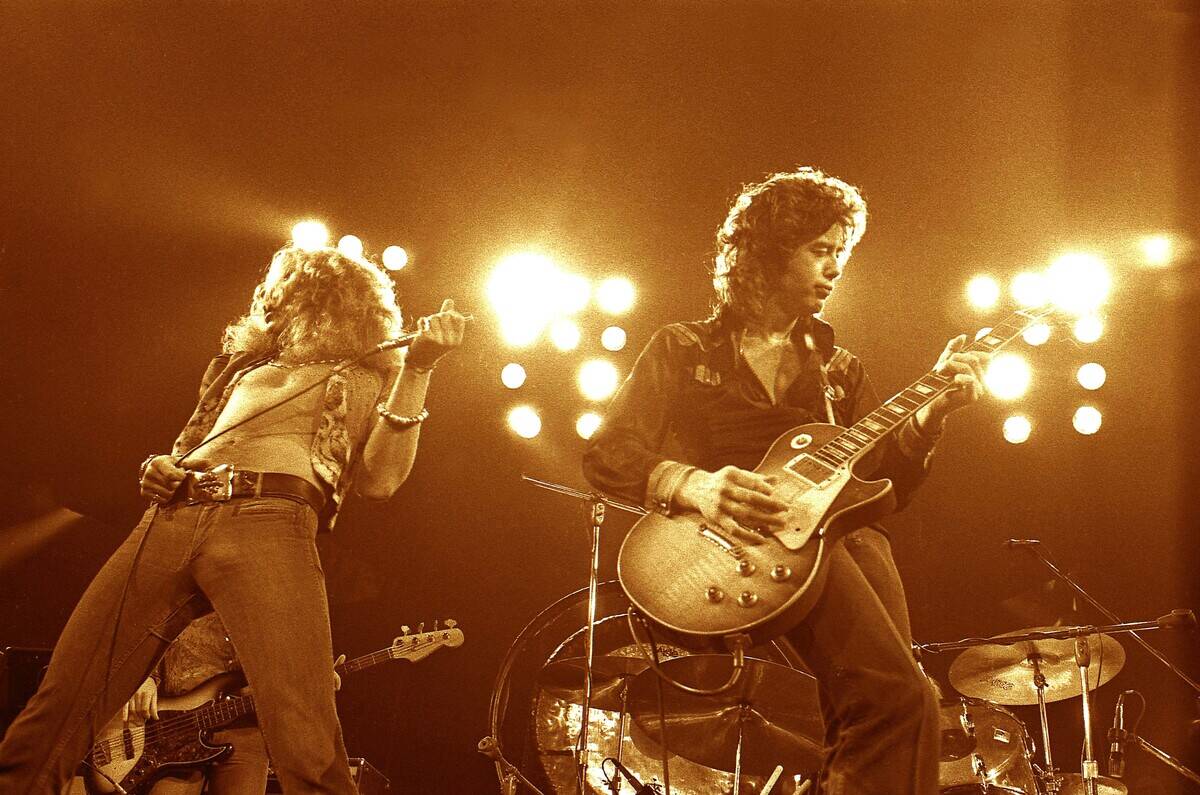 Photo of Jimmy PAGE and Robert PLANT and LED ZEPPELIN