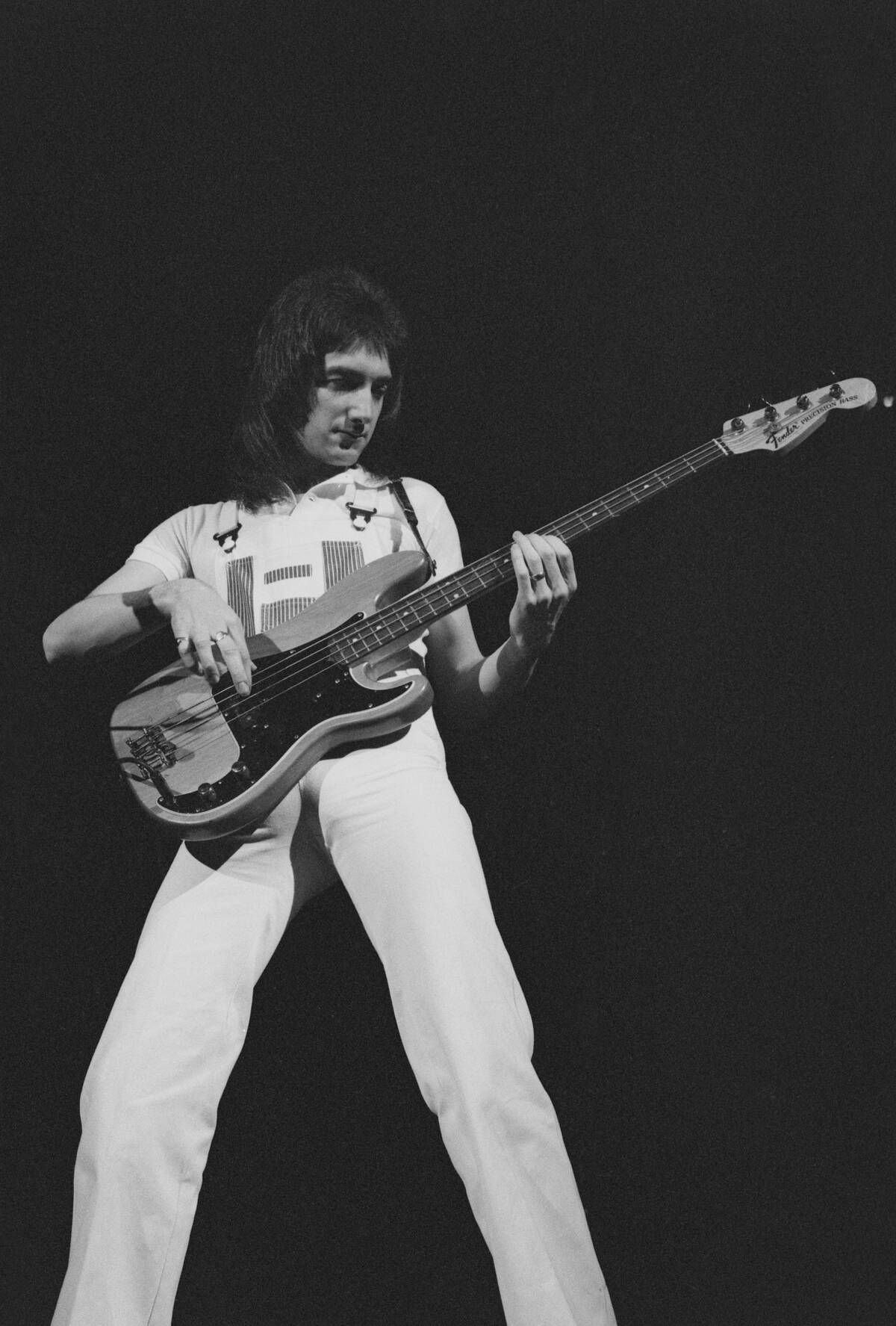 Queen Play The Forum, Inglewood, 1977