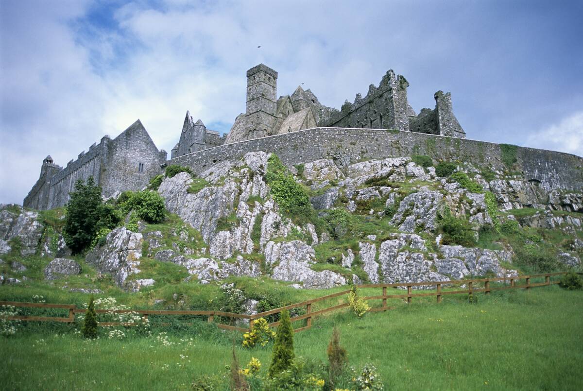ROCK OF CASHEL TIPPERARY...
