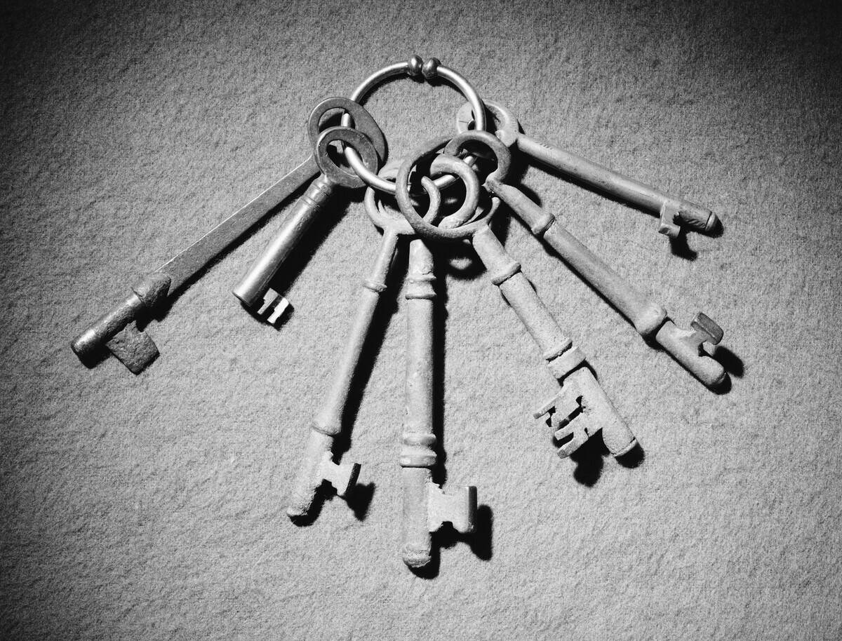 Skeleton keys