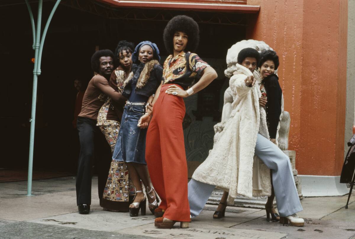 Soul Train Dancers