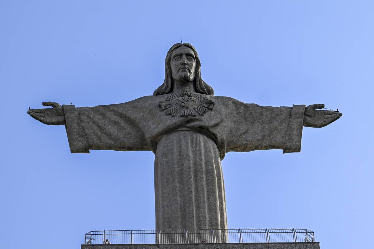 Tourism Goes Strong During Summer In Portugal