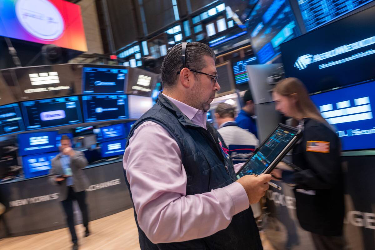 Trading Markets Open After Dropping Almost 400 Points On Thursday