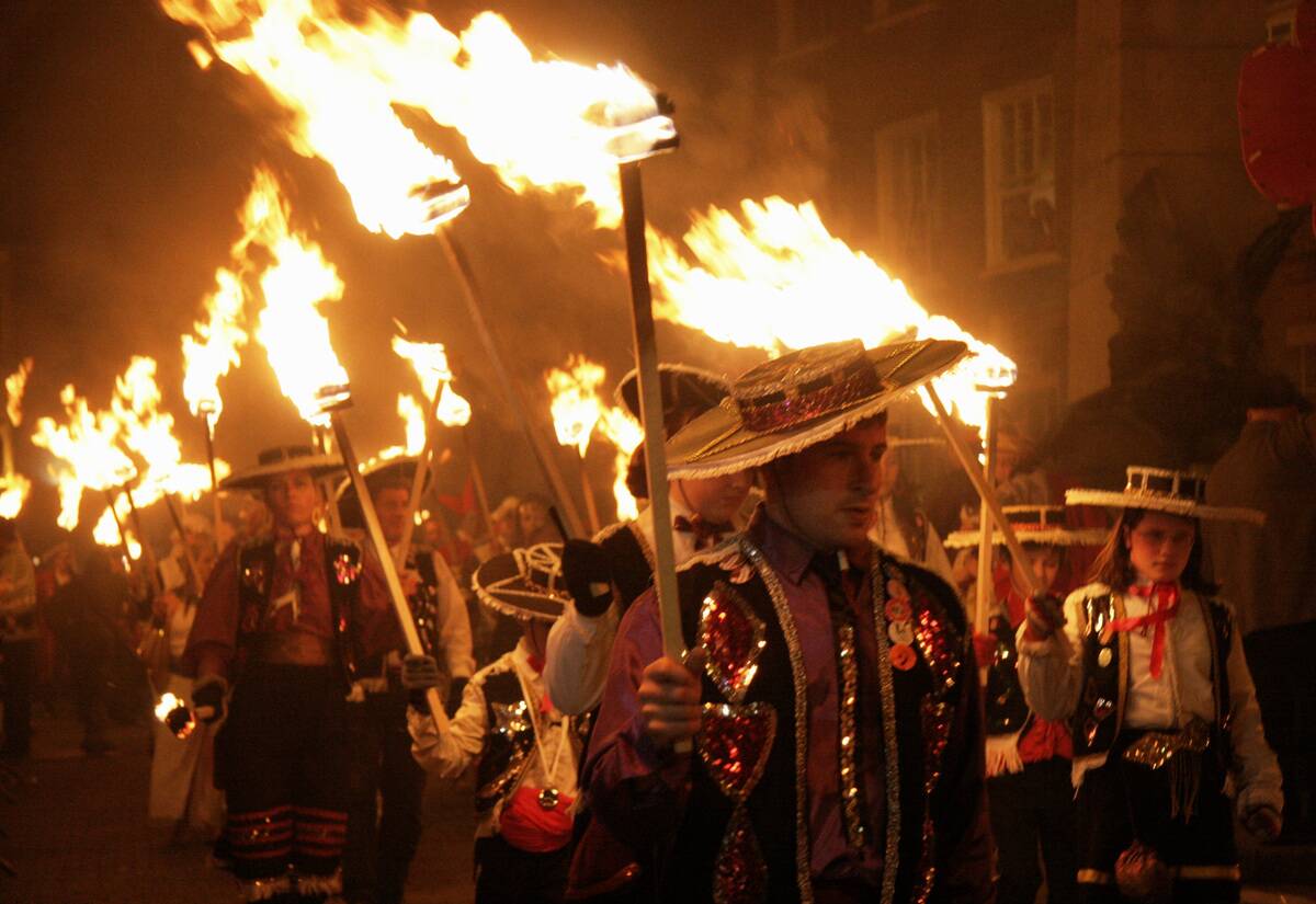 400th Anniversary Of Foiling Of Gunpowder Plot Is Celebrated On England's South Coast