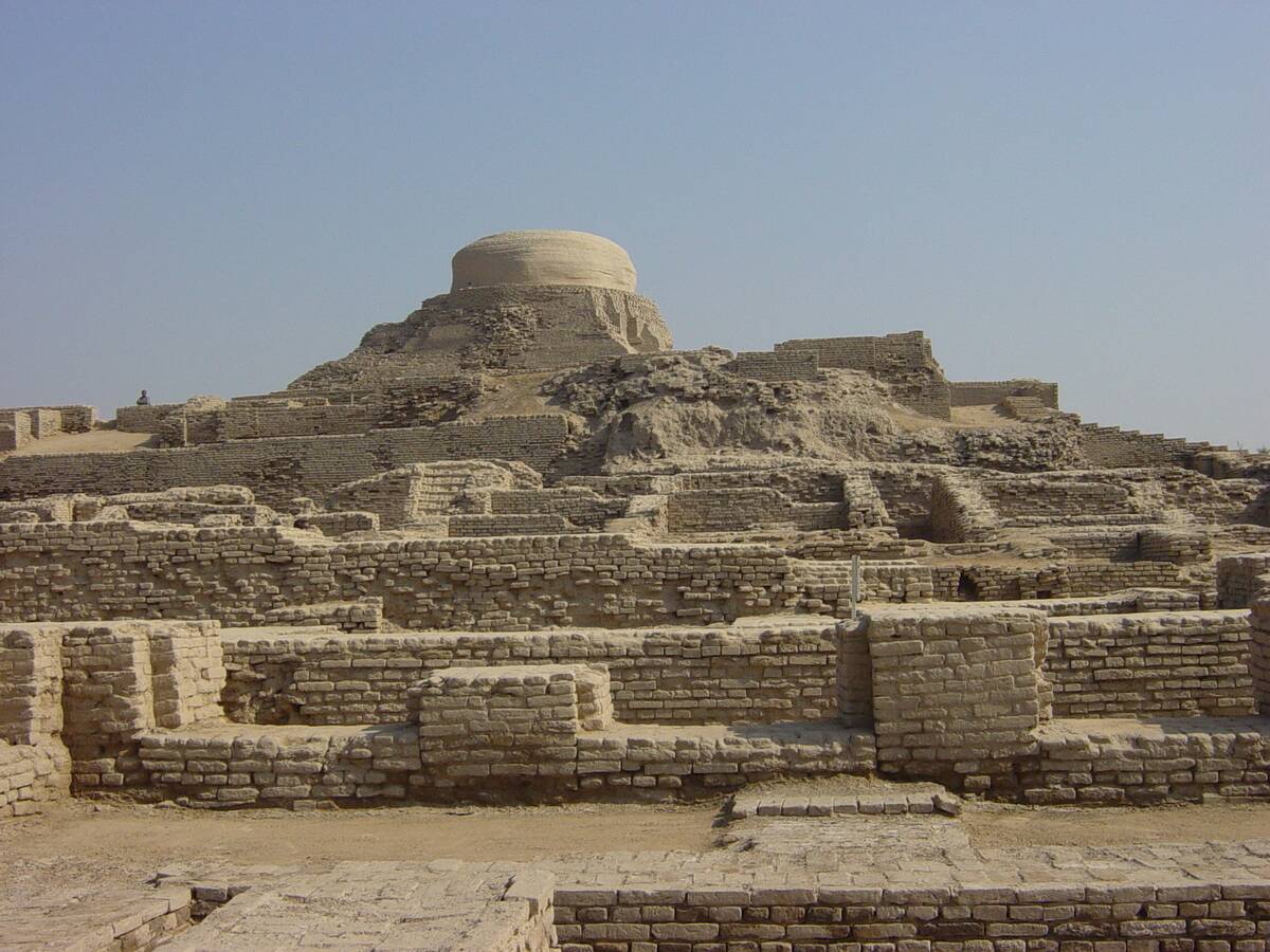 Archaeological_Ruins_at_Moenjodaro-108221