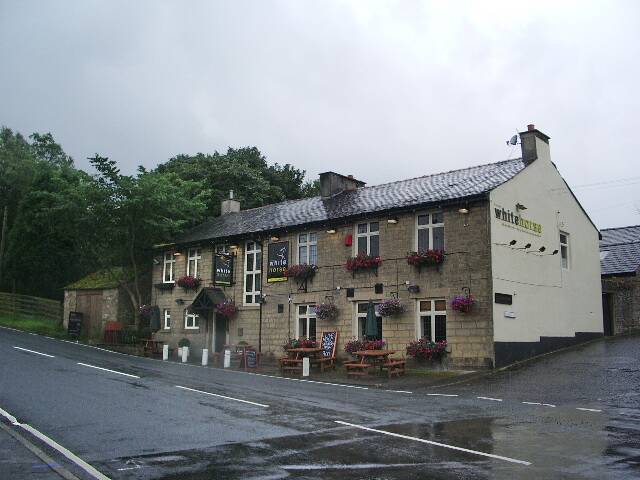 The_White_Horse,_Helmshore_ geograph.org.uk_-_918518