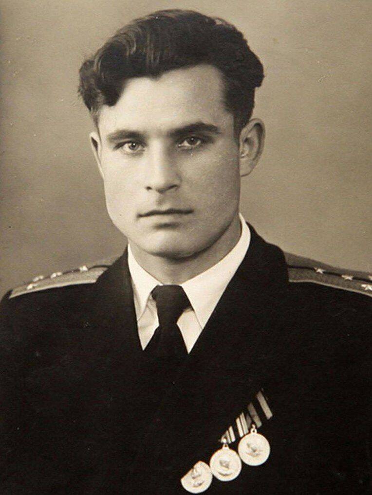 Vasili_Arkhipov_(cropped)