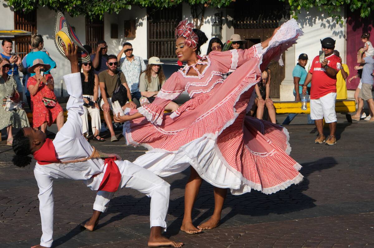 Colombian Folklore Dancers in Getsemani, Cartagena