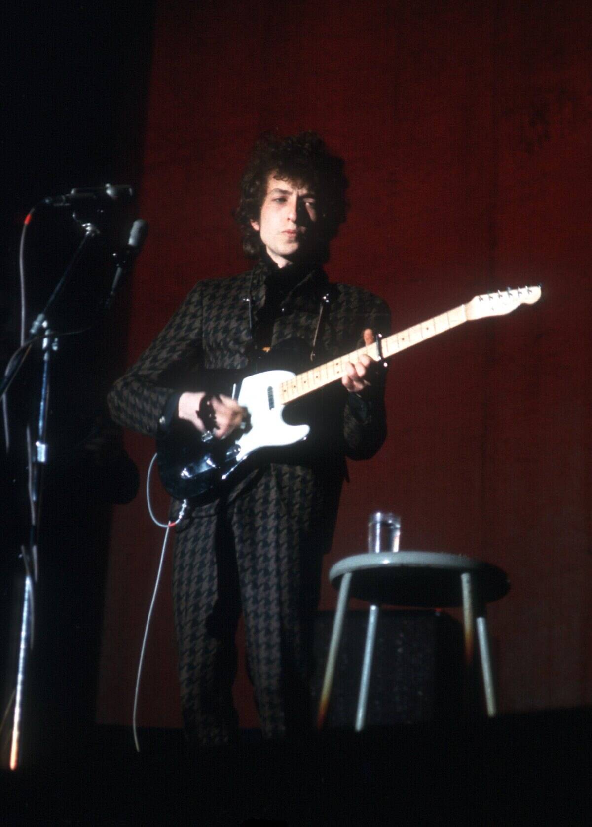 Dylan Live In NY In '66