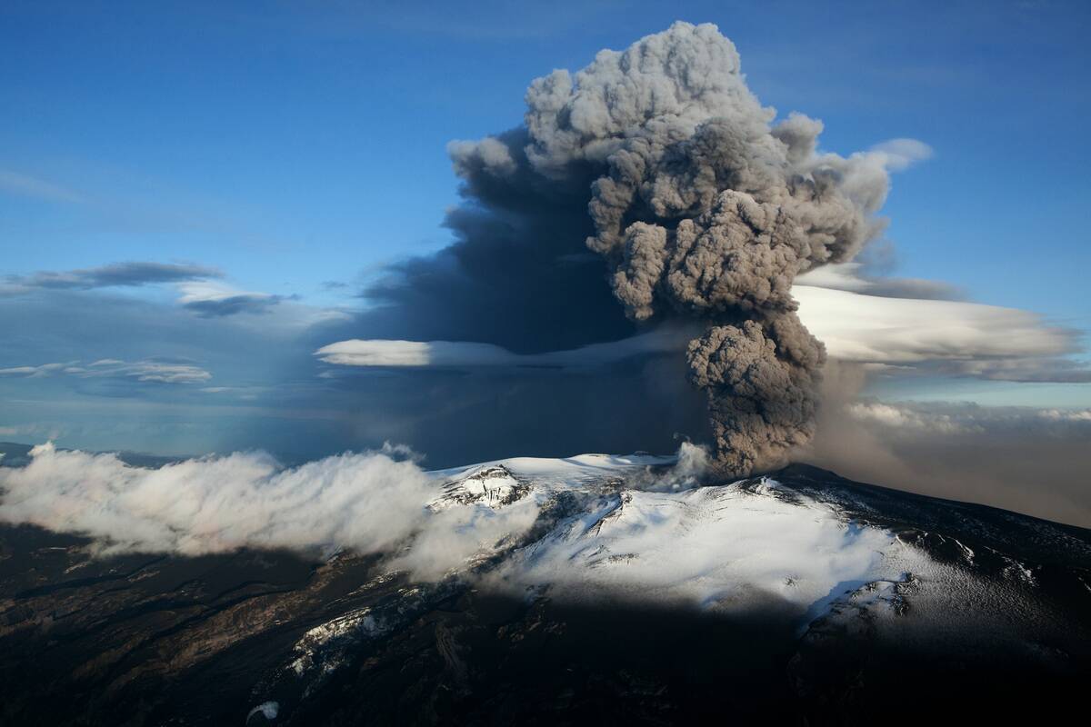 Eruption Of Eyjafjallajokull Volcano In Iceland