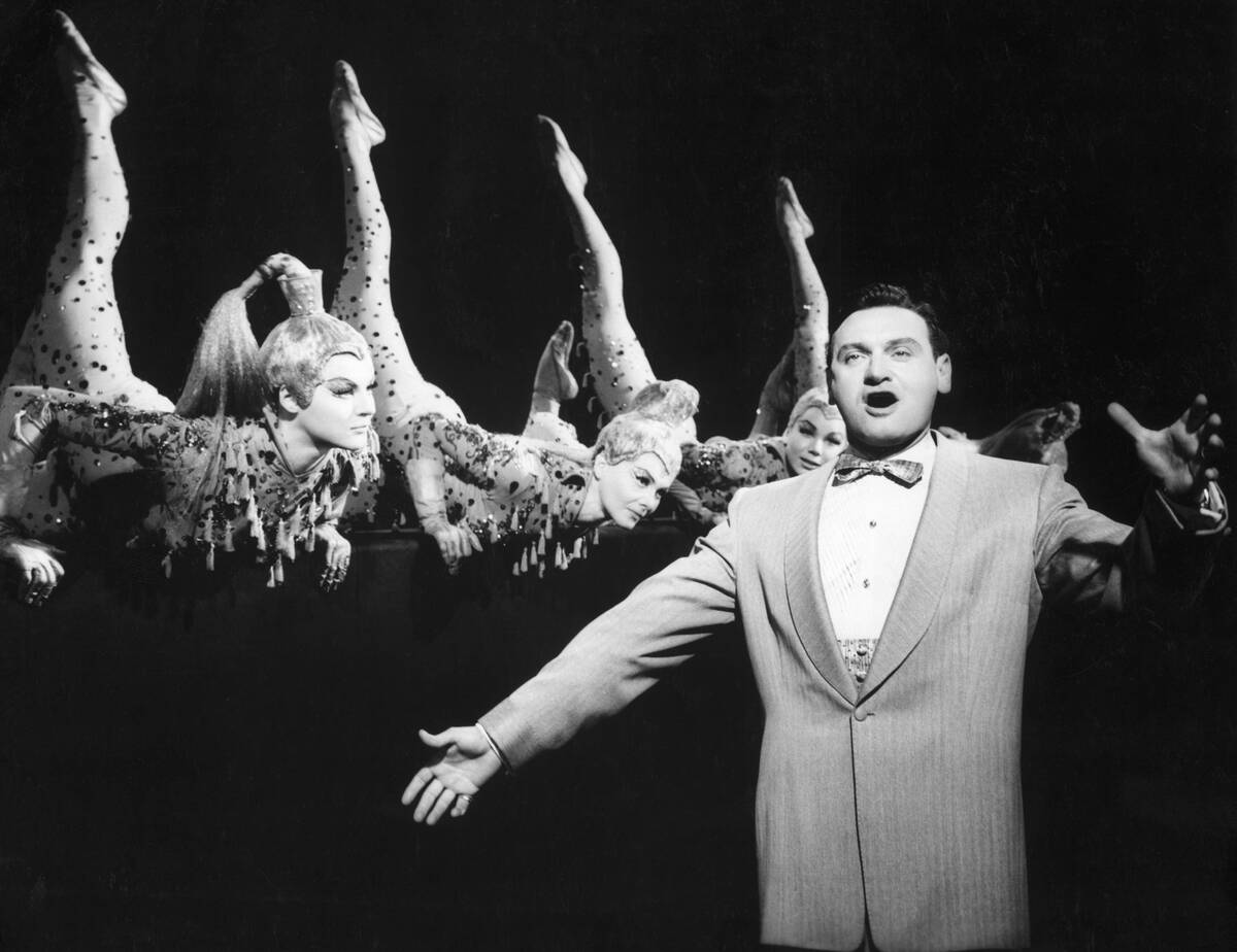 Frankie Laine Singing with Showgirls