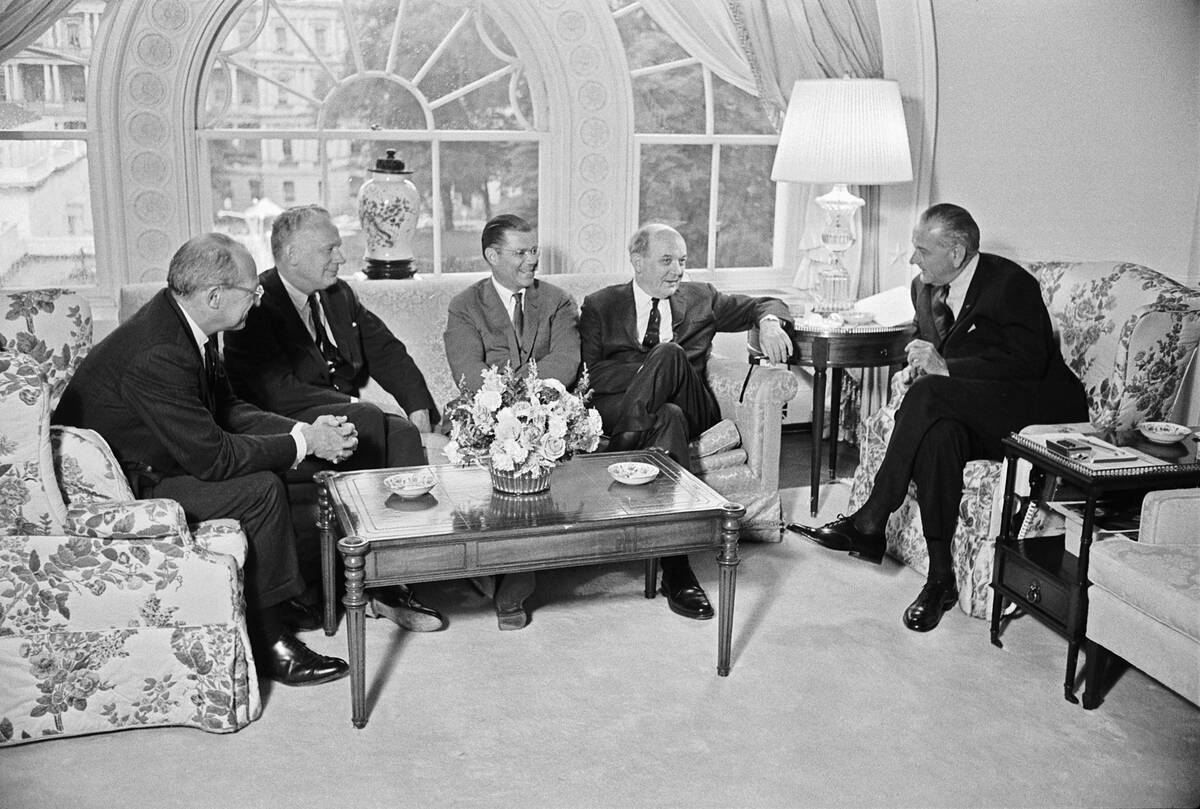 Lyndon Johnson Meeting With Advisers