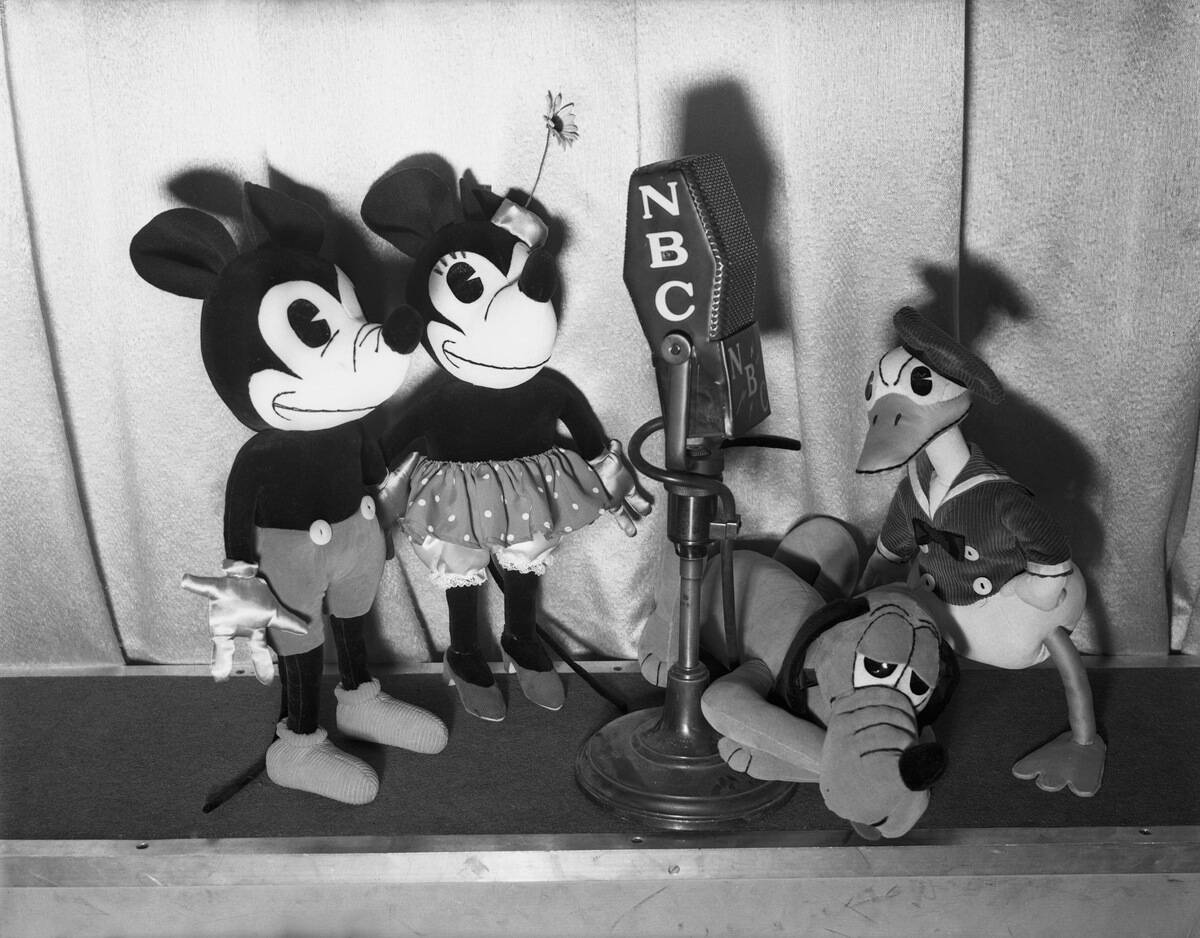 Mickey Mouse Theatre of the Air - Season 1