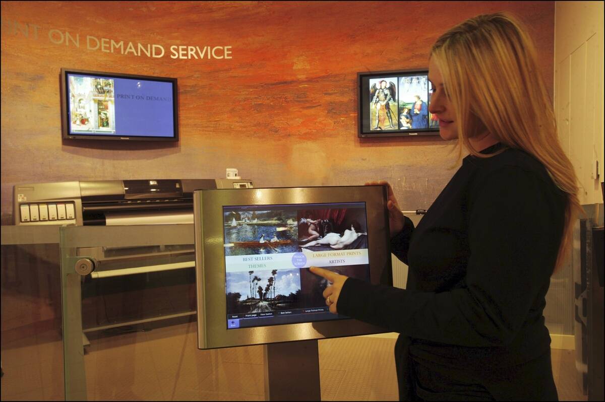 Multispectral Digital Camera Makes High-Fidelity Masterpieces Reproductions In London, United Kingdom On July 29, 2004.