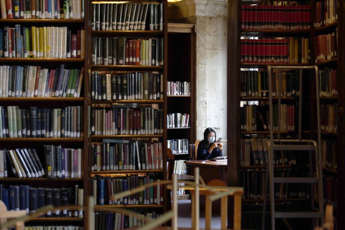 Oxford's Famous Bodleian Library Reopens After Coronavirus Shutdown