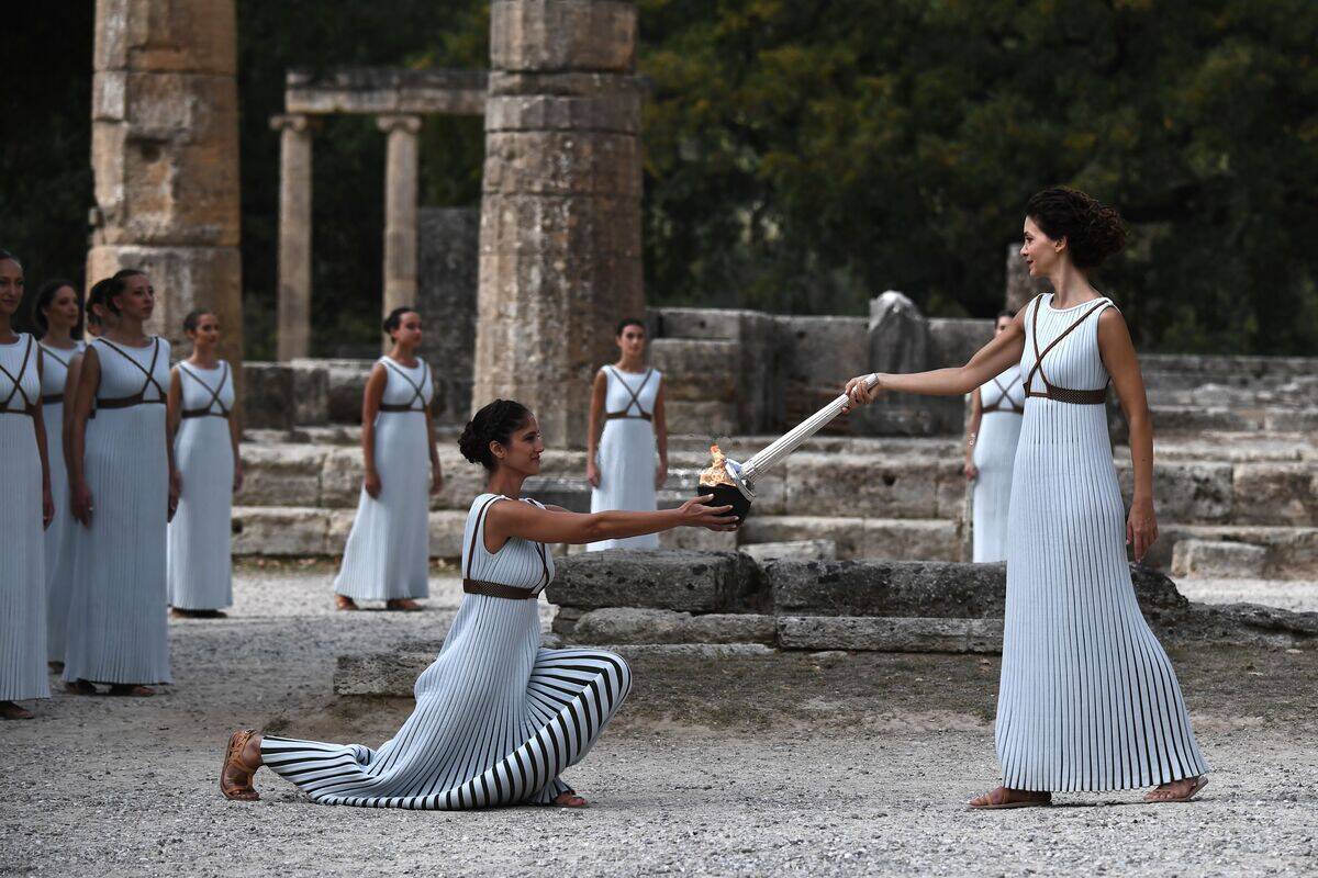 TOPSHOT-GREECE-OLY2018-SKOREA-OLYMPIC-FLAME