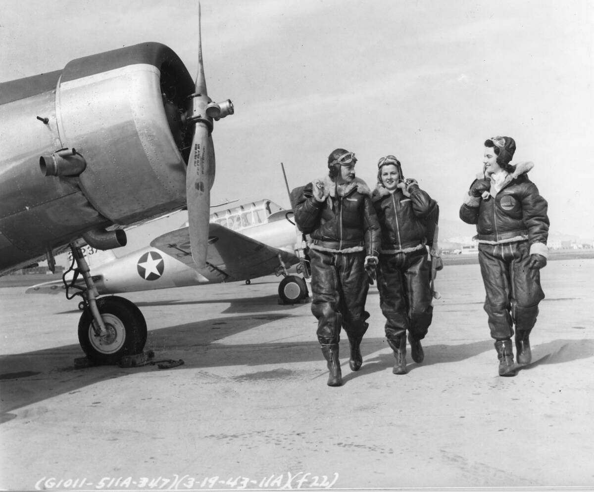 WAFS Pilots On Flight Line At Love Field