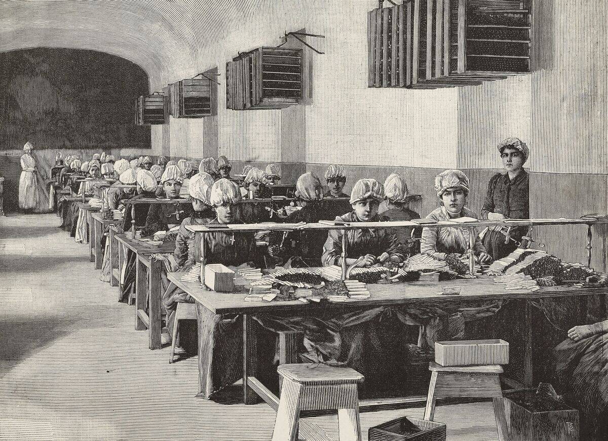 Women at work in cigarette factory, Florence