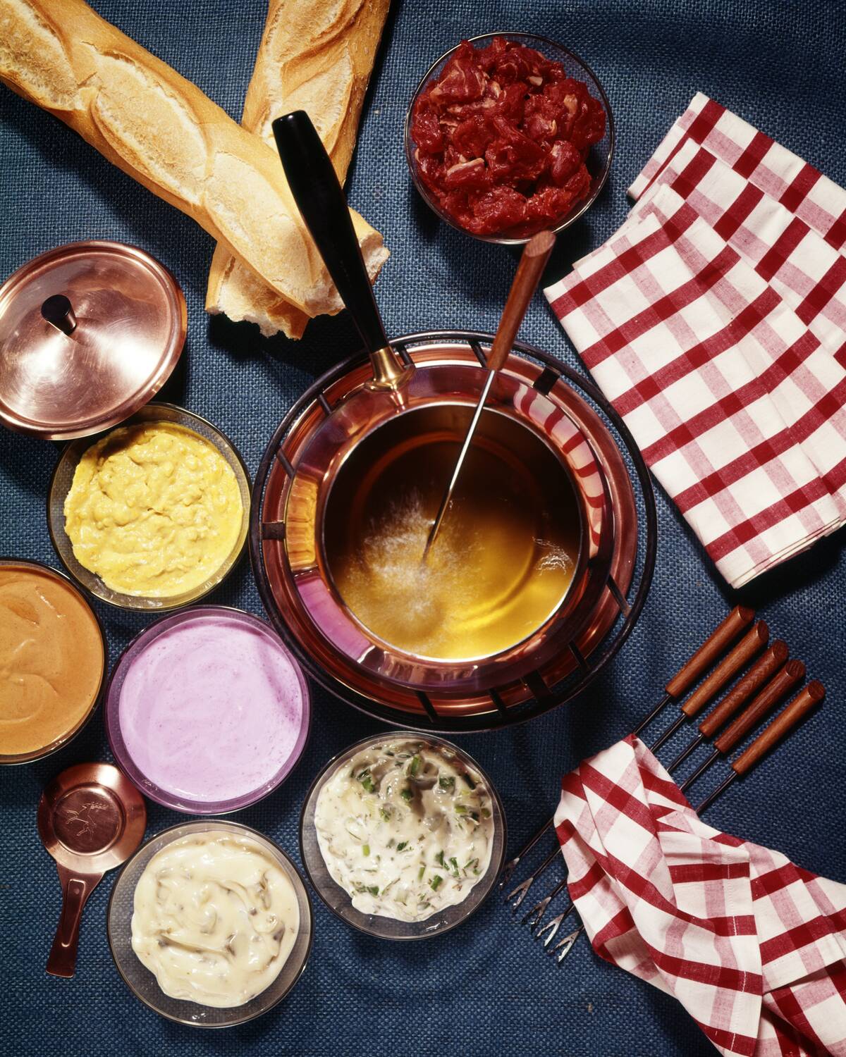 1970s 1980s Fondue Pot