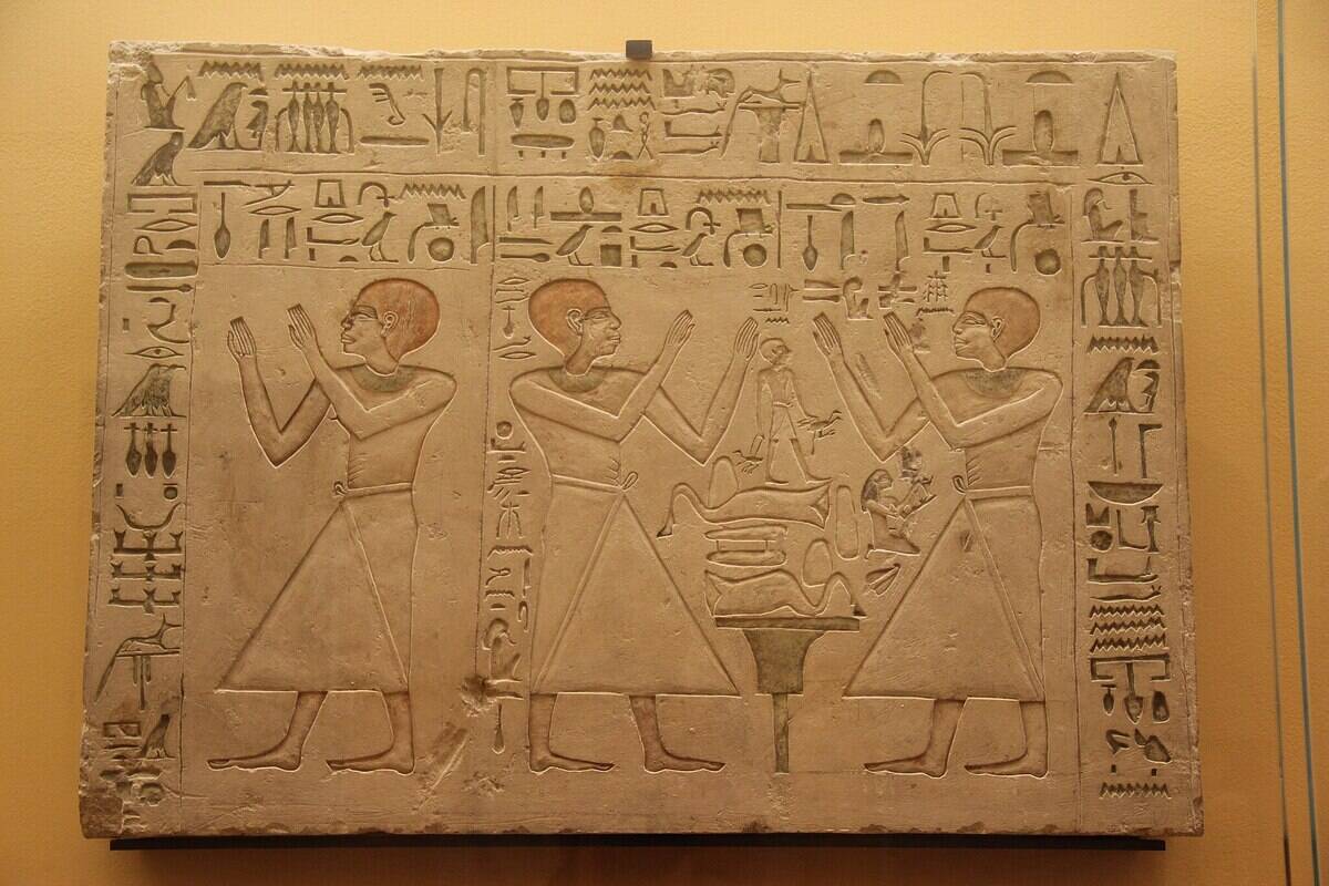 2048px-Ancient_Egypt_Limestone_Bas-Relief_(28348895291)