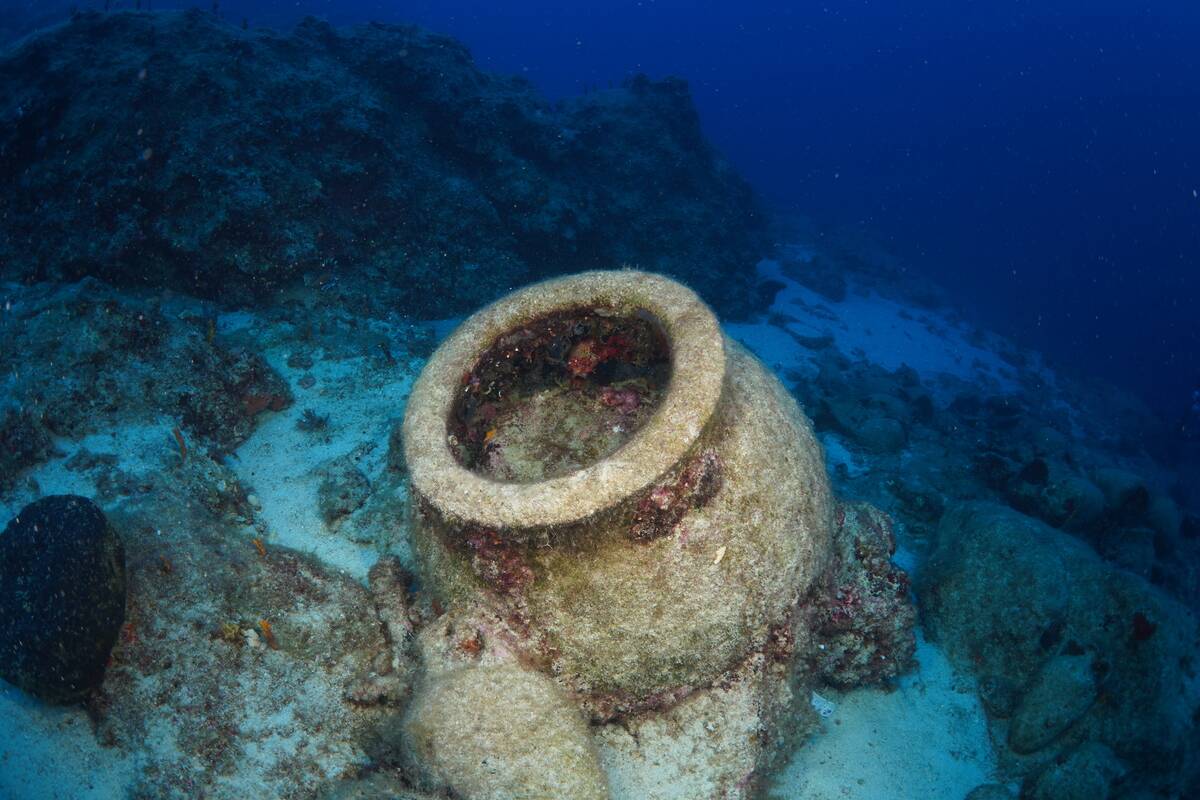 Archaeological underwater work continues off the coast of Antalya