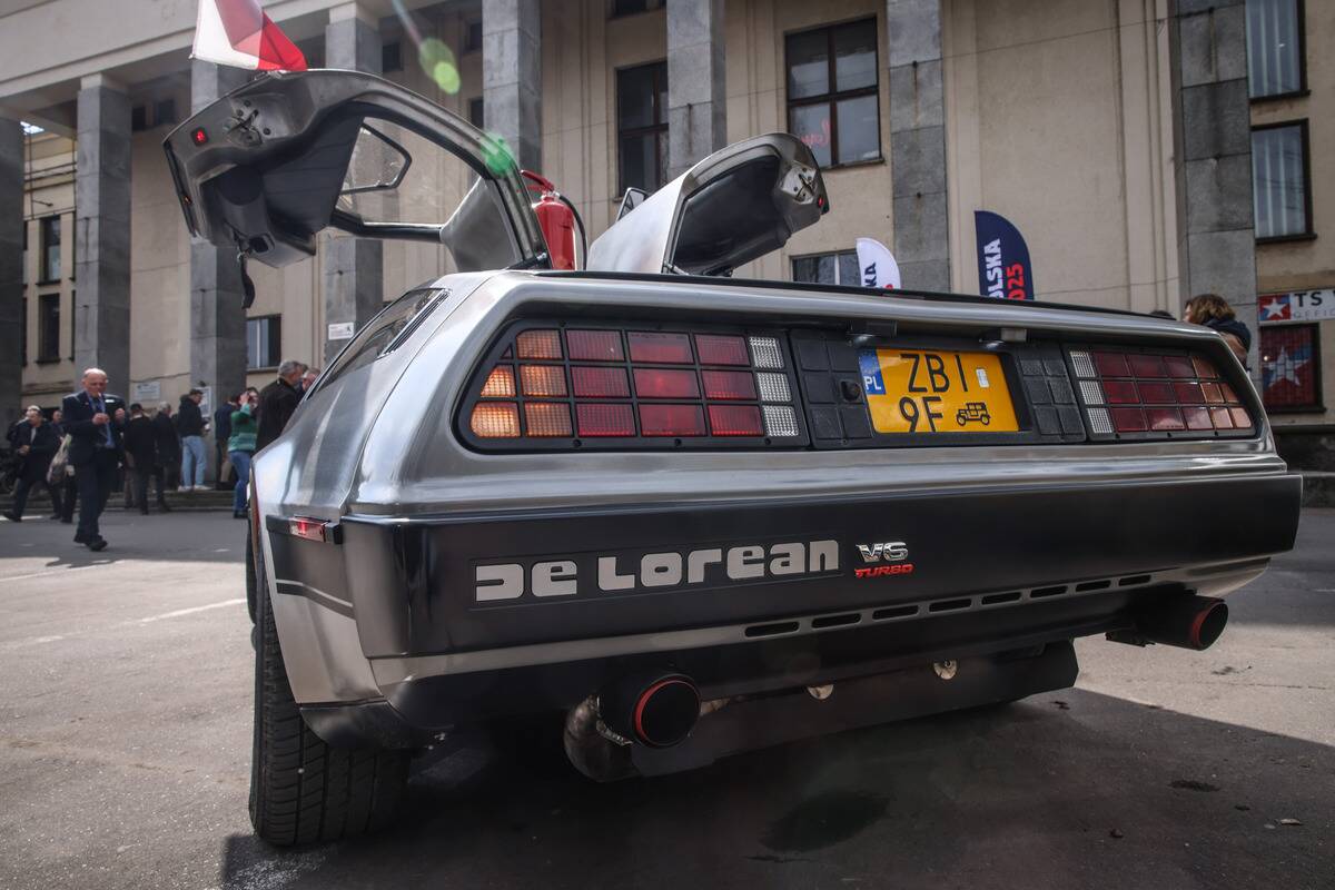DMC DeLorean Car