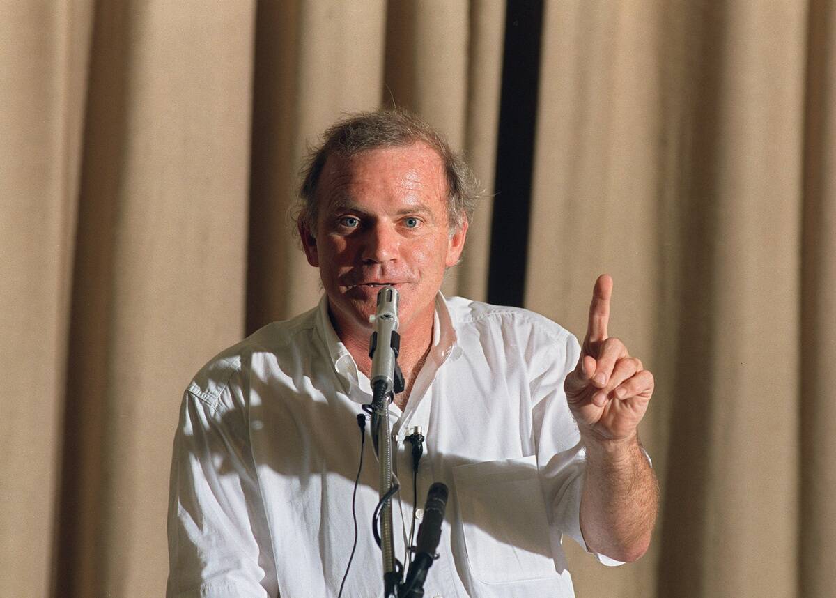 Dr. Kary Mullis speaks at a meeting sponsored by H