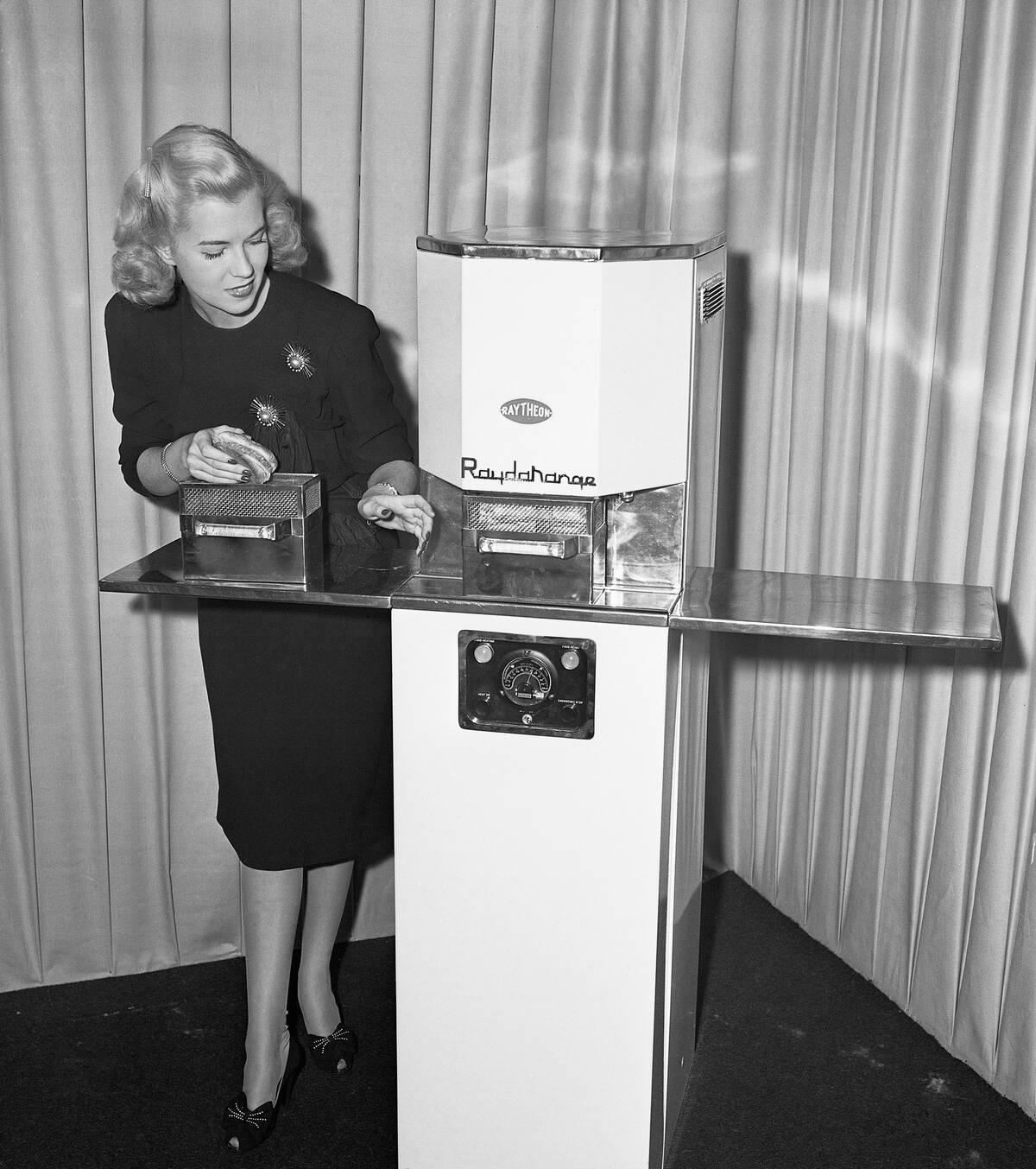 Early-Model Microwave Oven