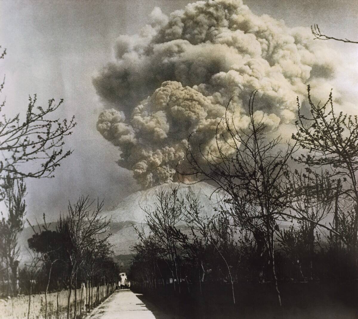Eruption Of Mt. Vesuvius, Naples