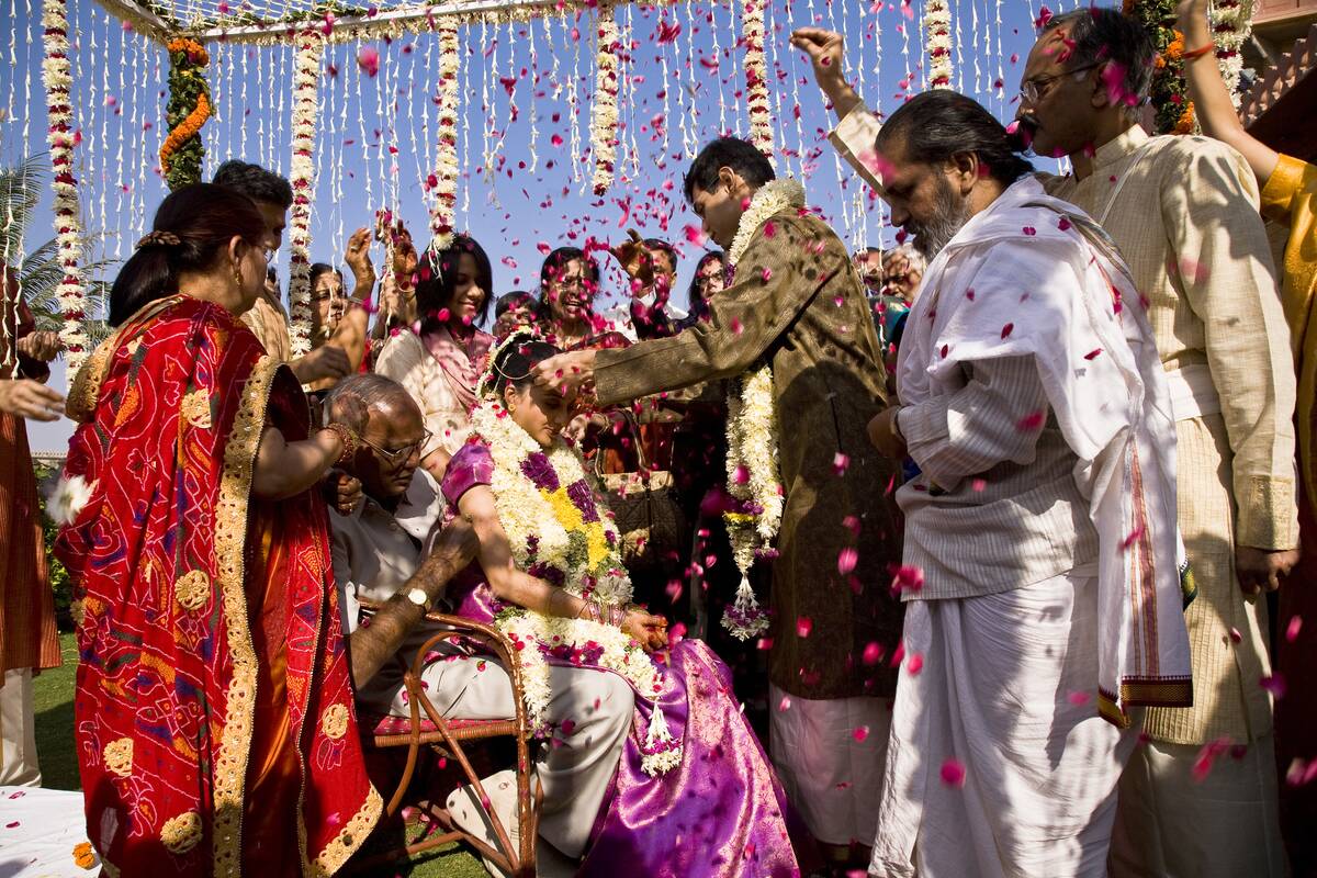 India - Neemrana - A newly wed Hindu couple fulfill the final moments of their three day wedding