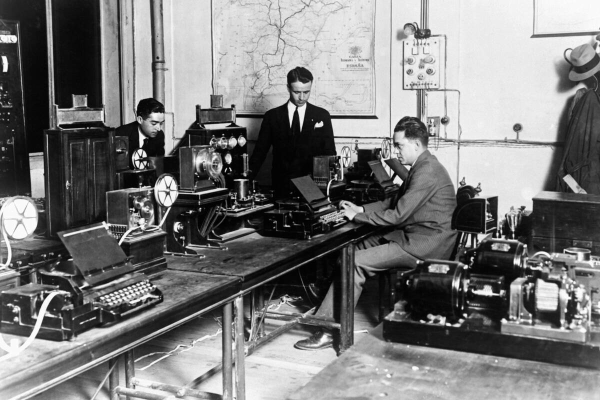Journalists Using Telegraph At Spanish Headquarter Of League Of Nations