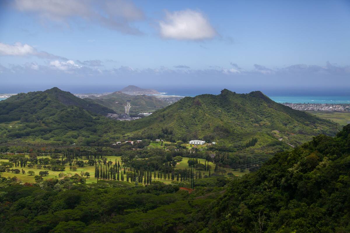 Nuuanu Pali Lookout