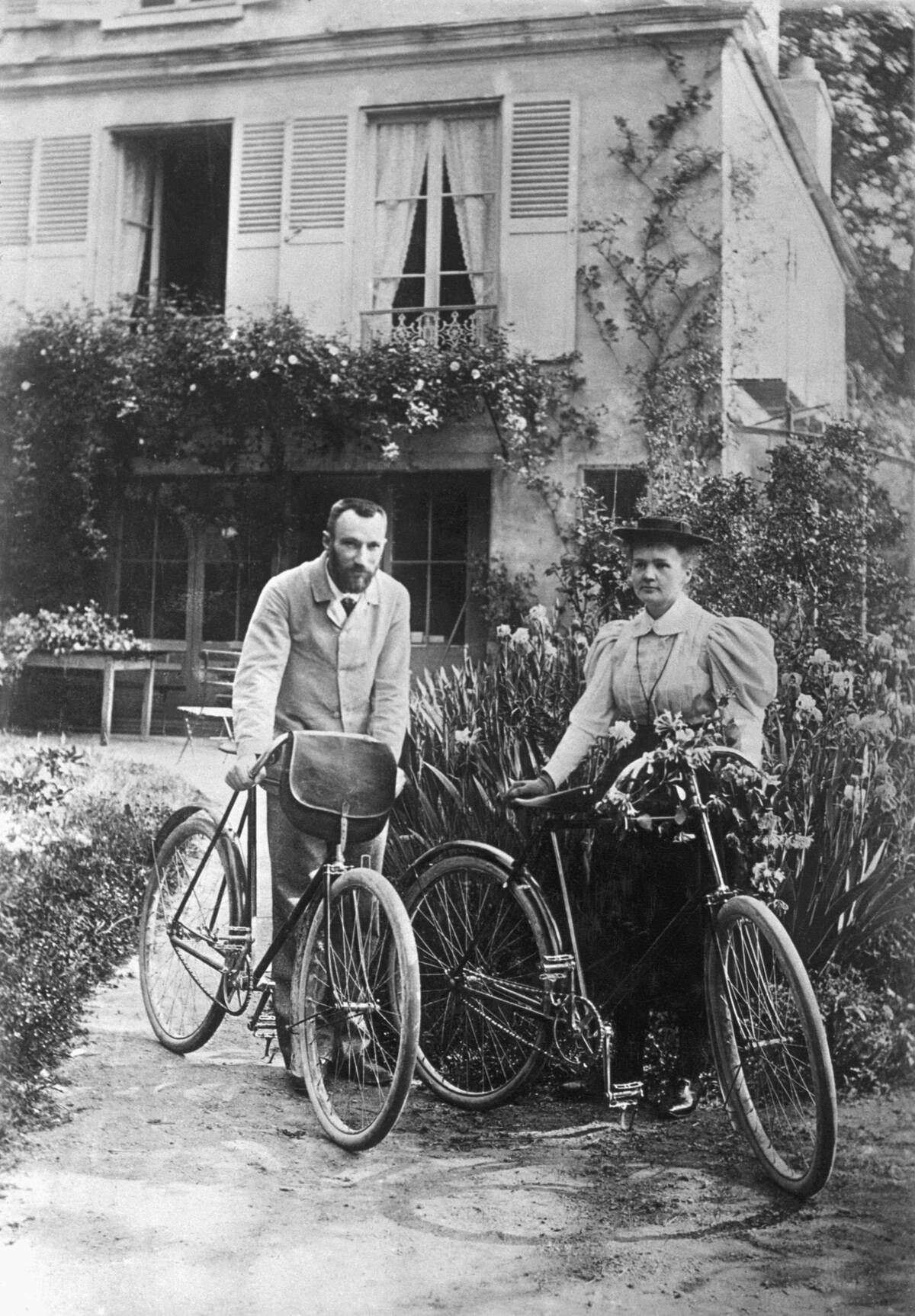 Pierre and Marie Curie with Bicycles
