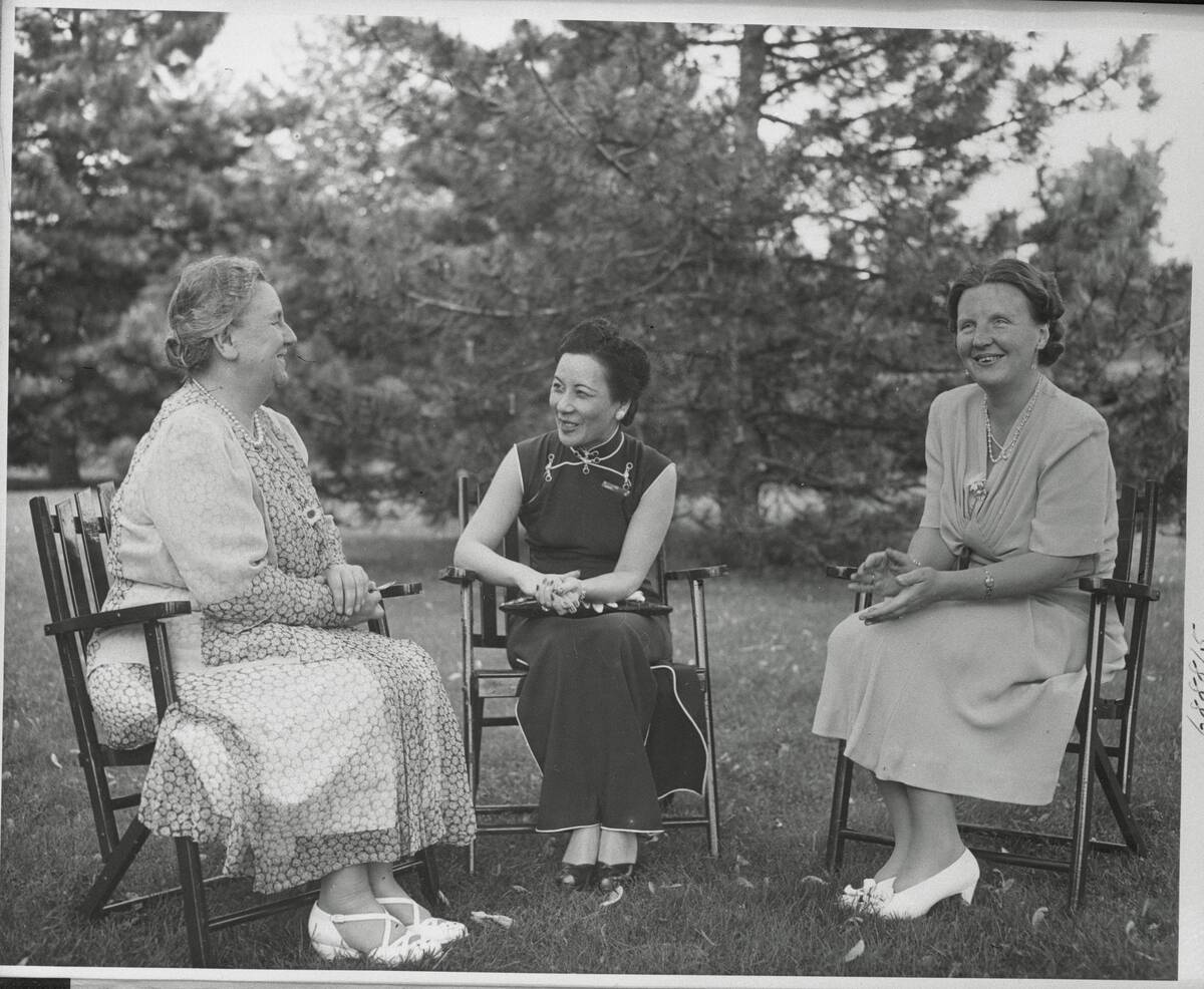 Queen Wilhelmina Chatting with Princess Juliana and Madame Chiang