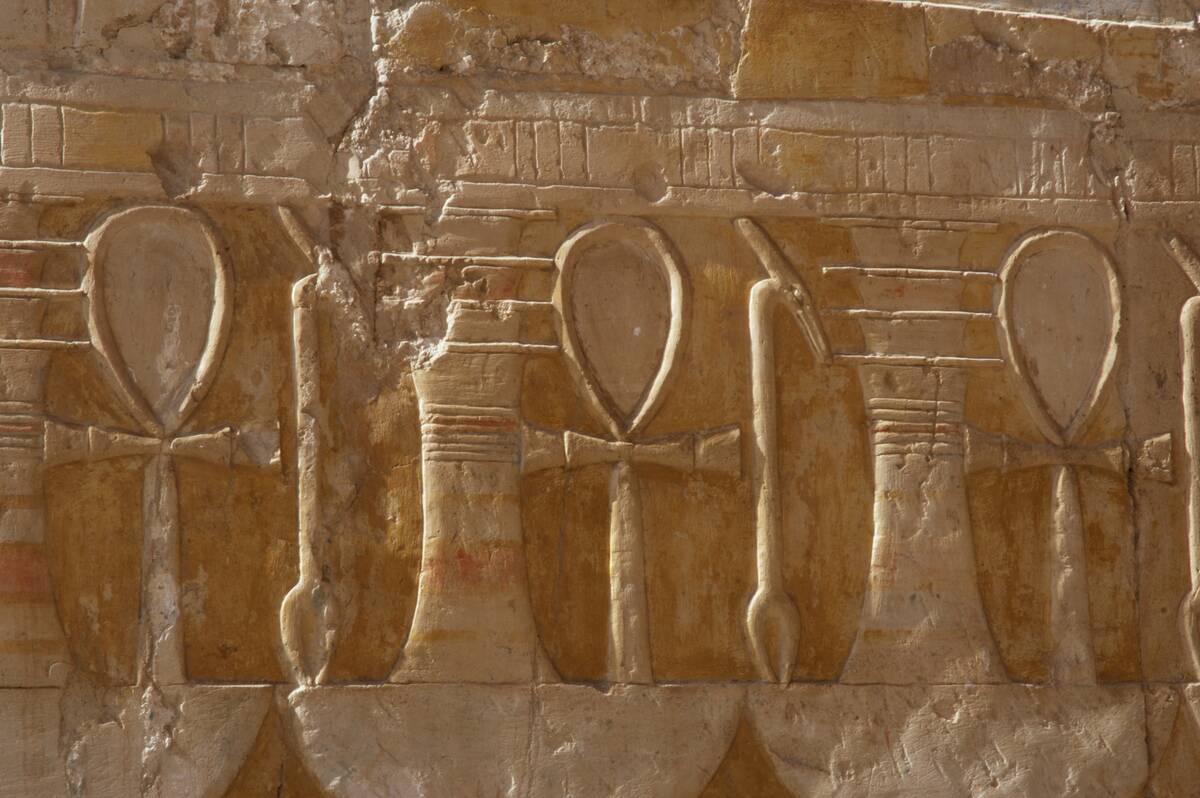 Reliefs depicting the ankh, uady and djed pillar
