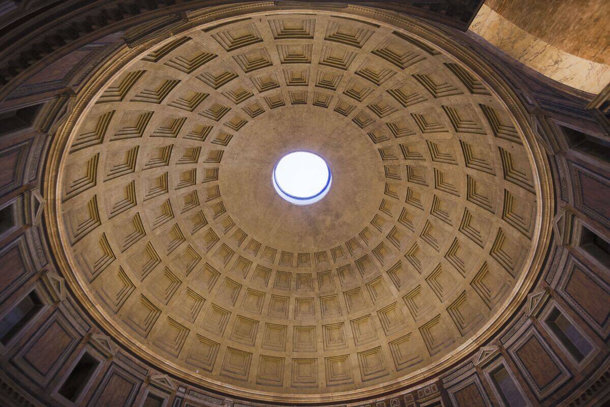 Rome, Italy, The dome of the Pantheon, Interior, The concrete dome and oculus