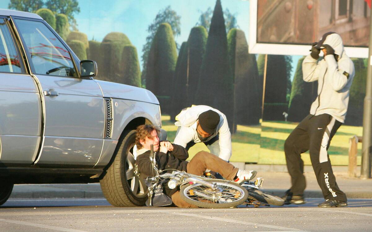 Scene two of a sequence of pictures show...