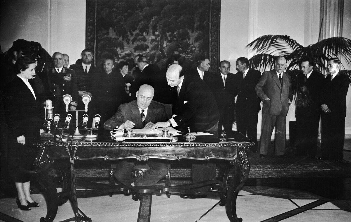 Signing Of The Warsaw Pact In 1955