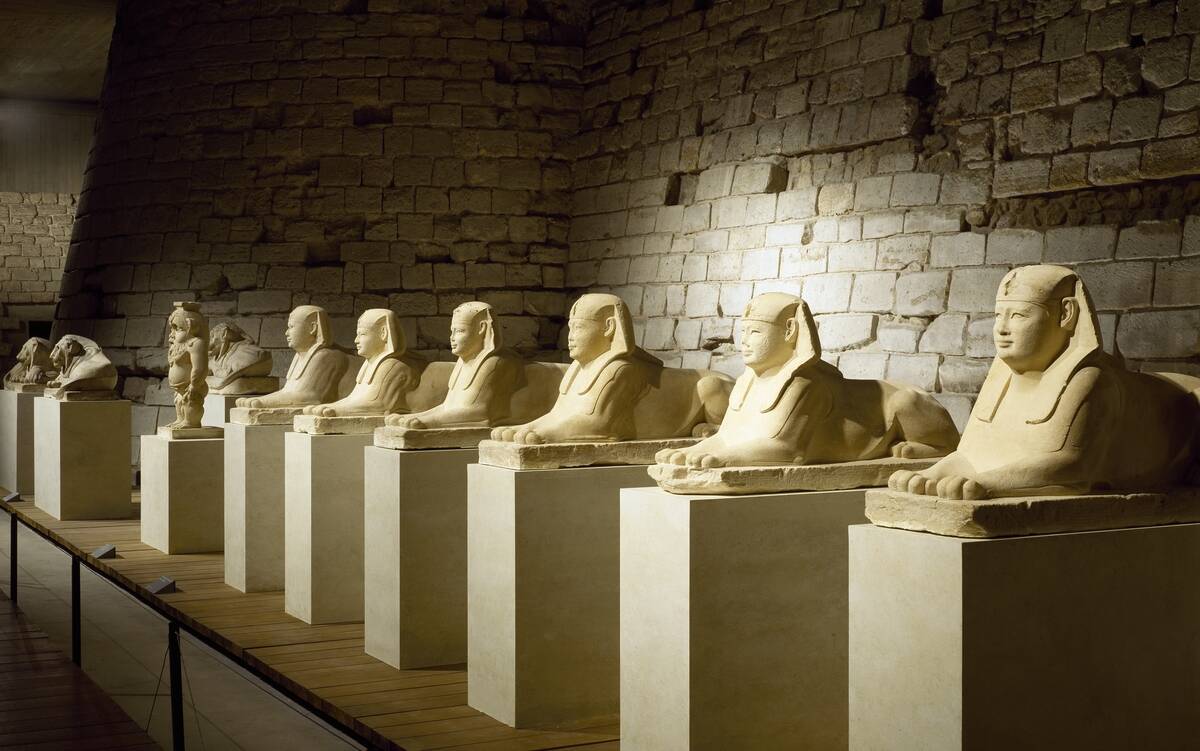 Six sphinxes...