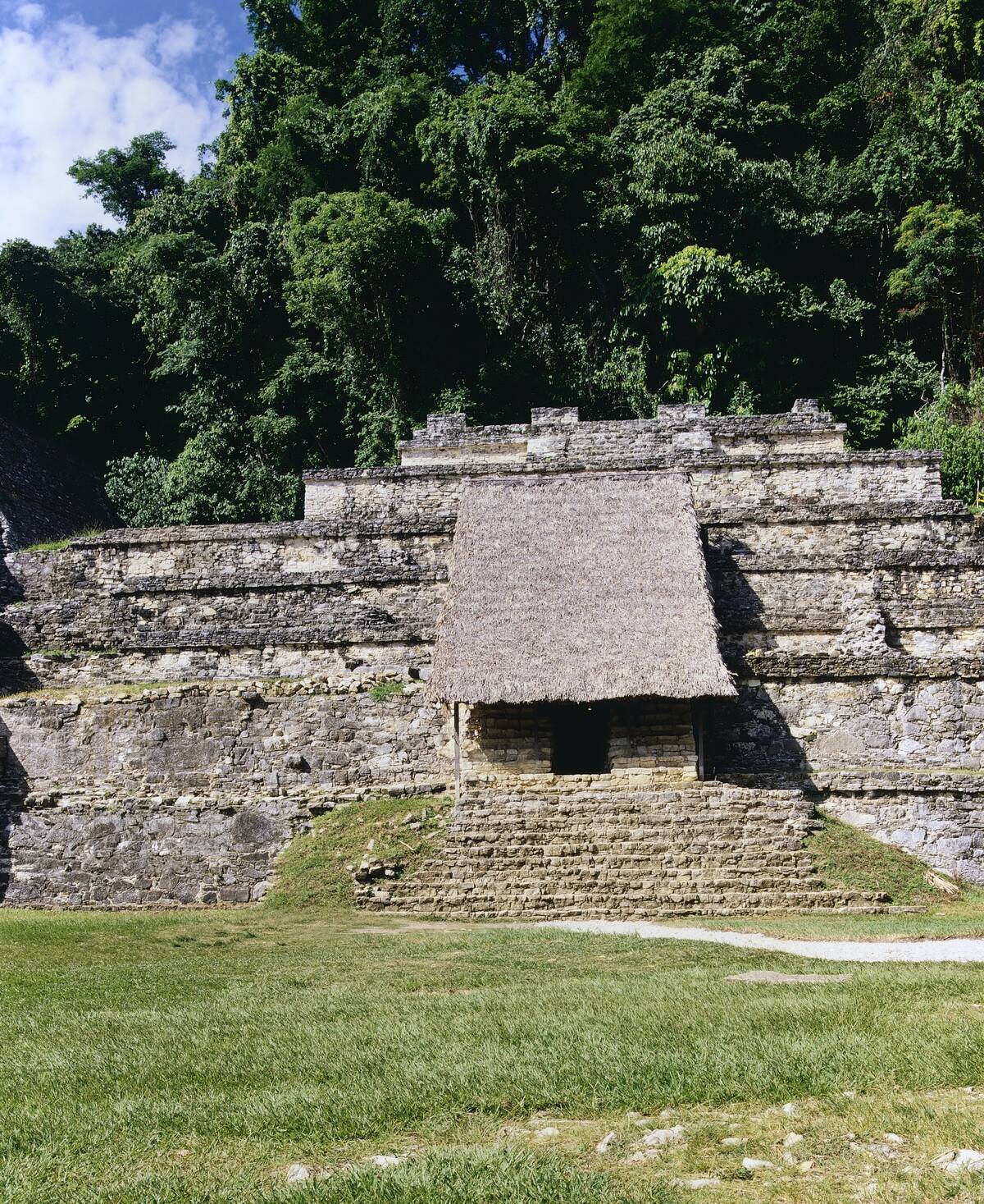 Temple XIII and The Red Queen tomb