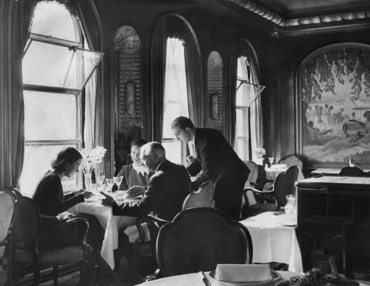 The steamer 'Bremen' of the North German Lloyd (series)