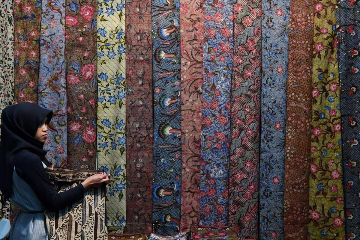 TOPSHOT-INDONESIA-ECONOMY-LIFESTYLE