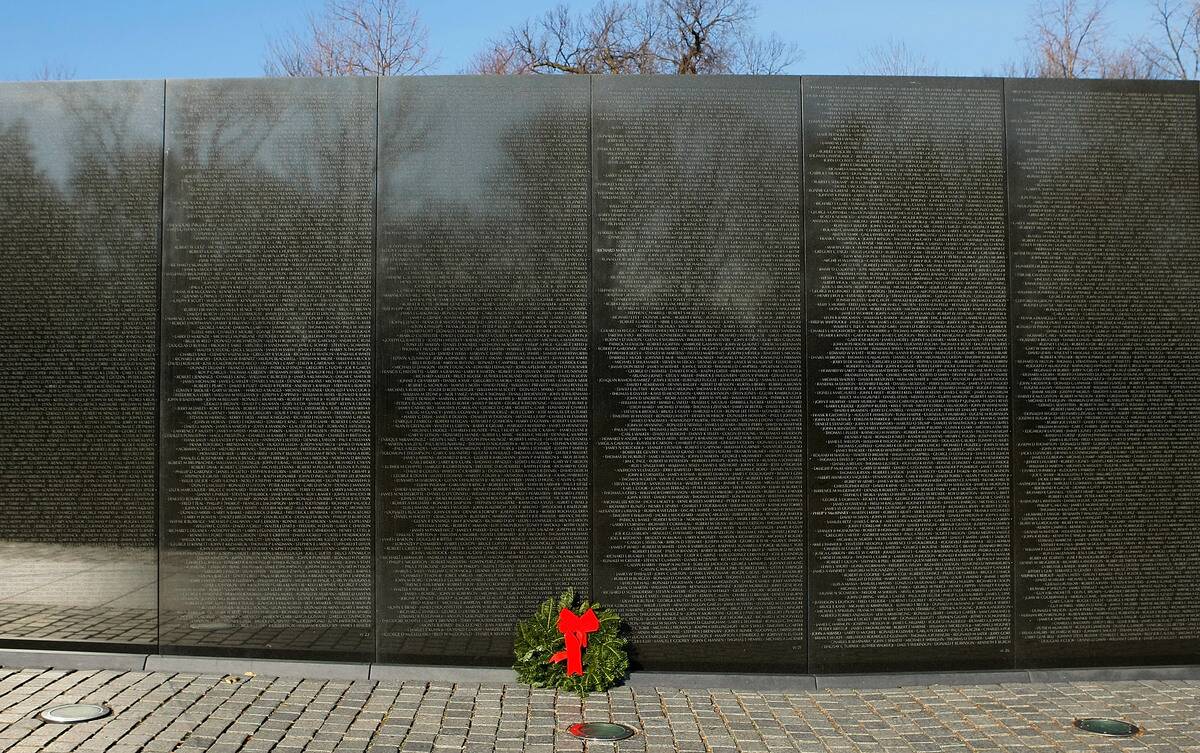 Vets And Families Light Christmas Tree At Vietnam Veterans Memorial