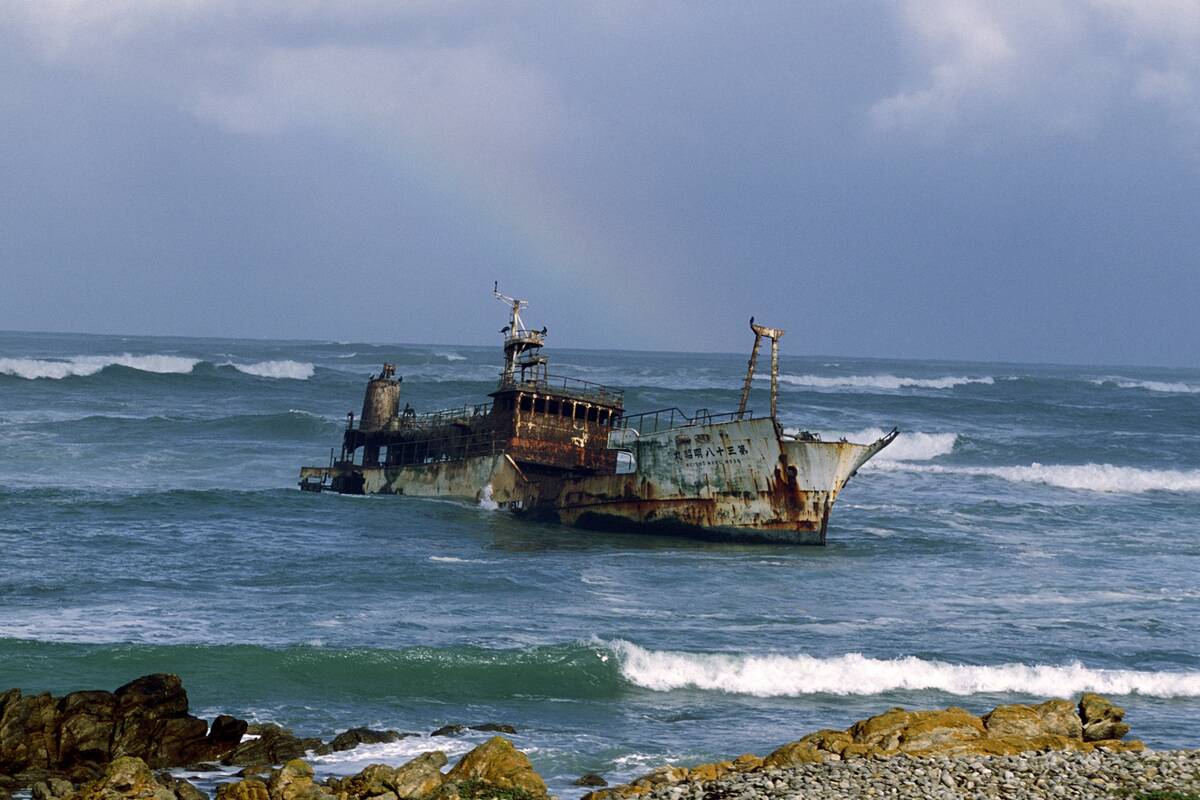 Wreck at Cape Agulhas, Meisho Maru 38